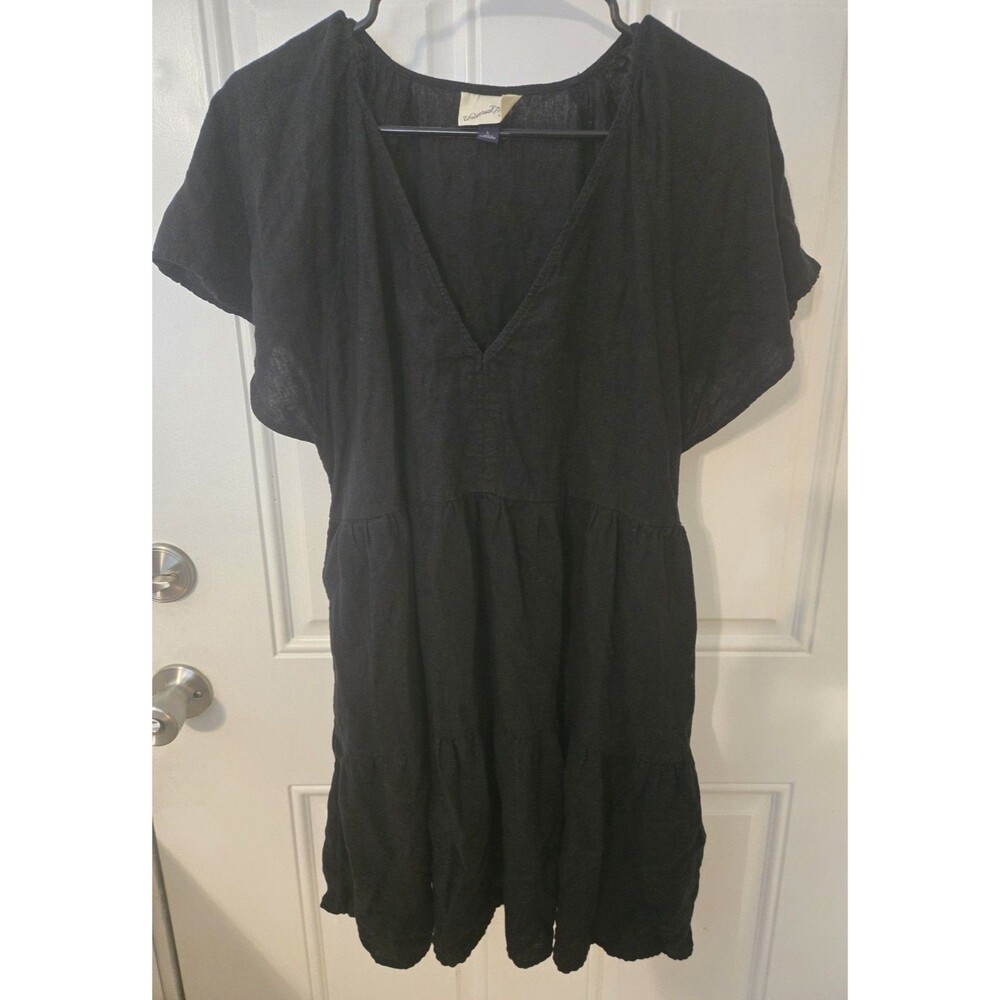 Universal Thread Flutter Dress Women’s Size L Black Cap Sleeve Vneck